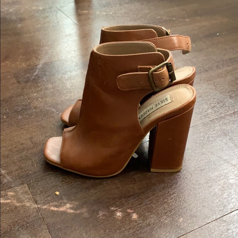 High heeled booties - Picture 2 of 2